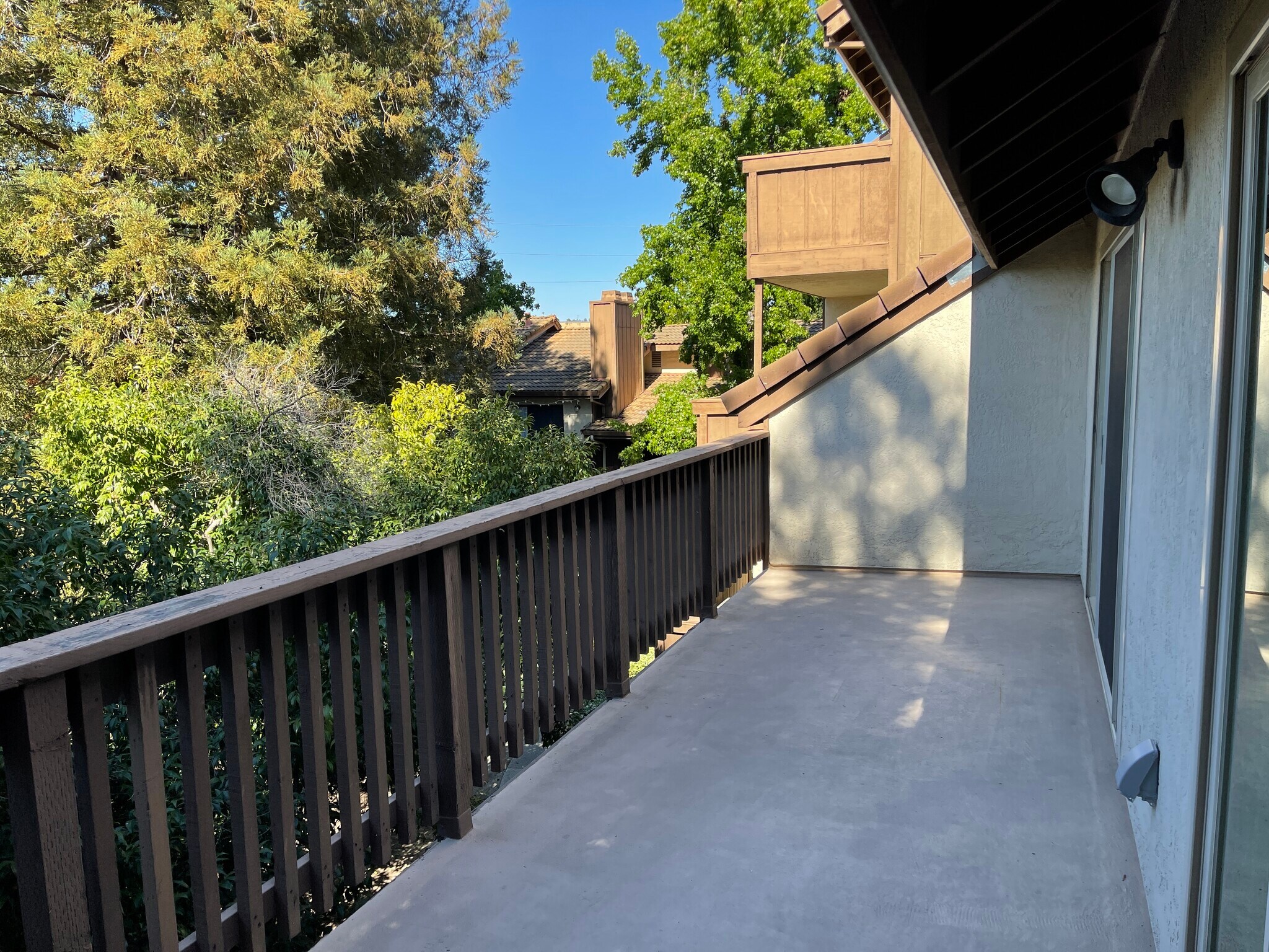 Building Photo - 2055 Sierra Rd