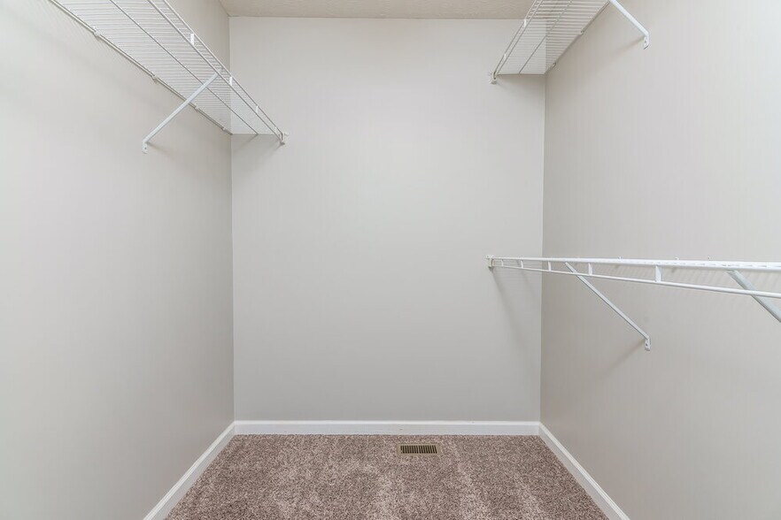 Building Photo - 228 Parrish Pl