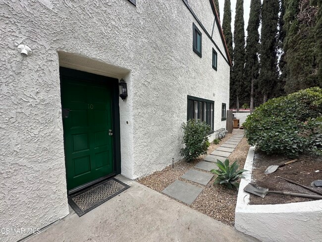 Primary Photo - 1831 Foursite Ln