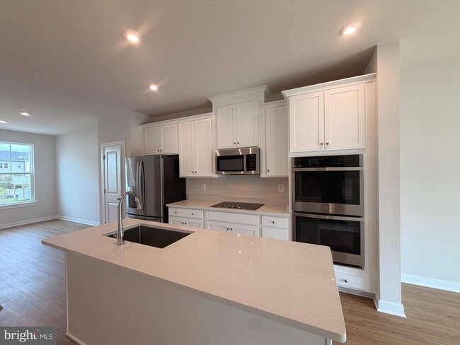 Building Photo - 8889 QUEENSFERRY Rd