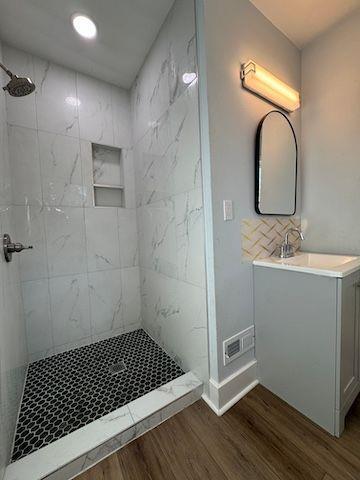 Building Photo - 1946 Hazelwood Dr SE