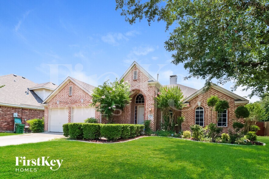 Building Photo - 2204 Reedway Ct