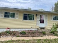 Building Photo - 451 Golden Valley Dr