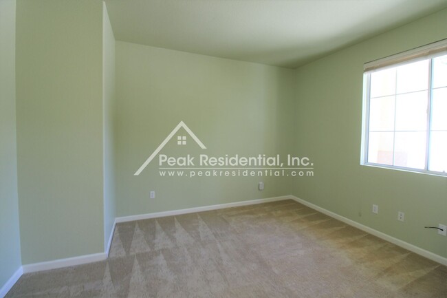 Building Photo - Very Nice 3bd/2ba Elk Grove Home in Laguna...