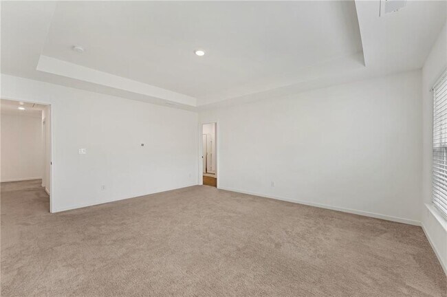 Building Photo - 649 Isom Walk