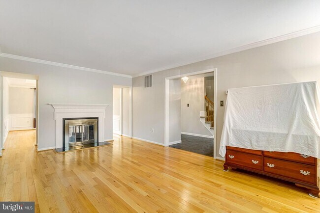 Building Photo - 2131 Kings Mill Ct