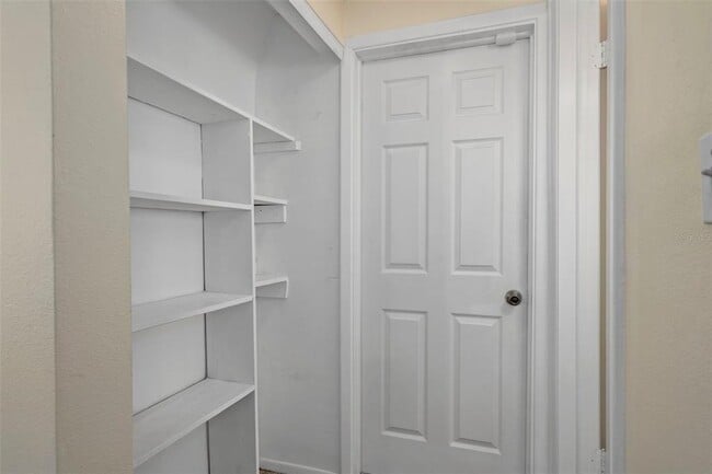 Building Photo - 7403 Populus Dr