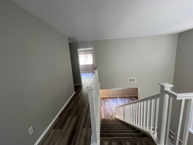 Building Photo - 42114 Acacia Way