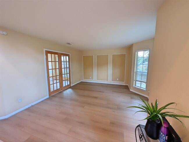 Building Photo - 18927 Hikers Trail Dr