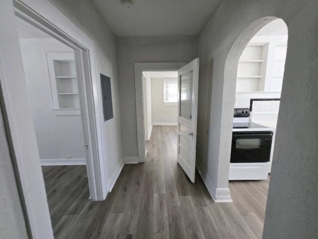 Building Photo - 2904 W Chestnut St