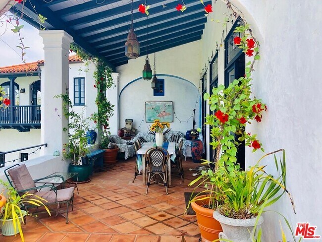 Building Photo - 242 Mabery Rd