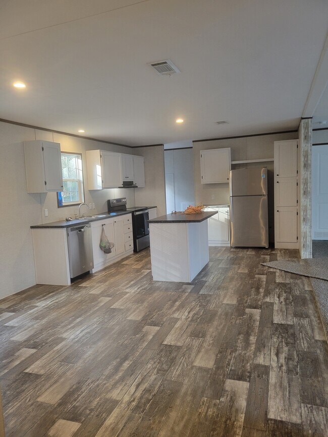 Building Photo - 8106 5th St