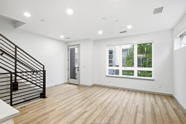 Building Photo - University Hills Townhomes