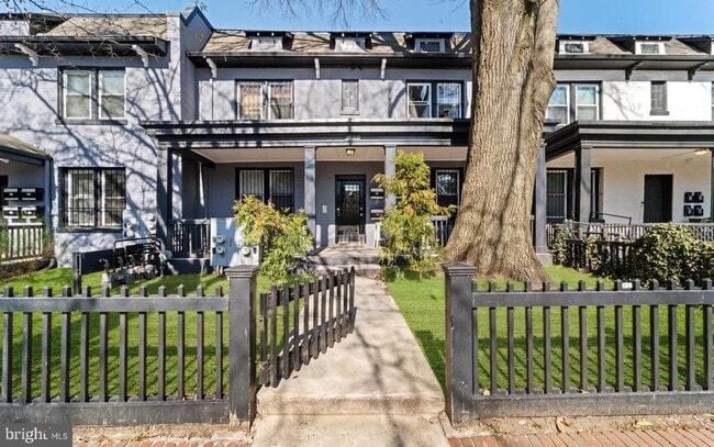 Building Photo - 1660 West Virginia Ave NE