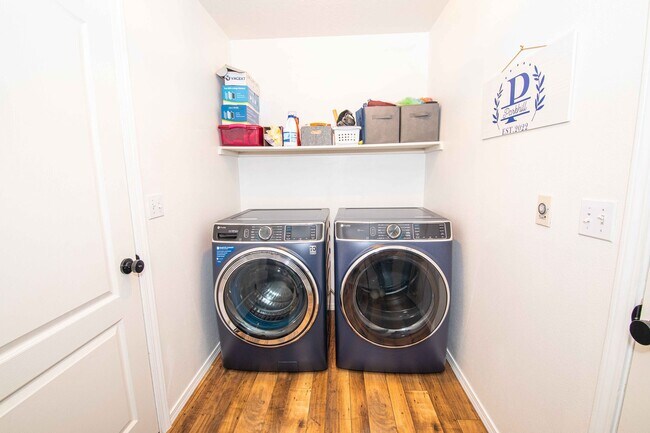 Building Photo - Beautiful Boise Home