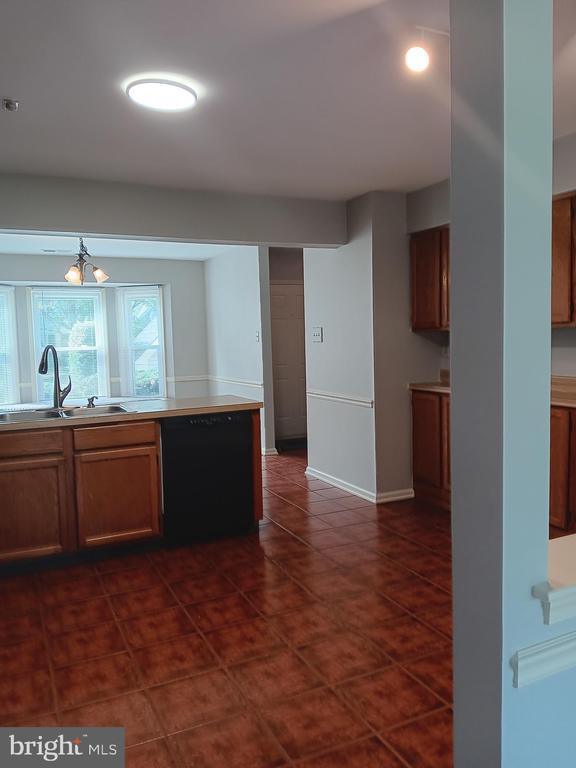 Building Photo - 27 Kanon Ct