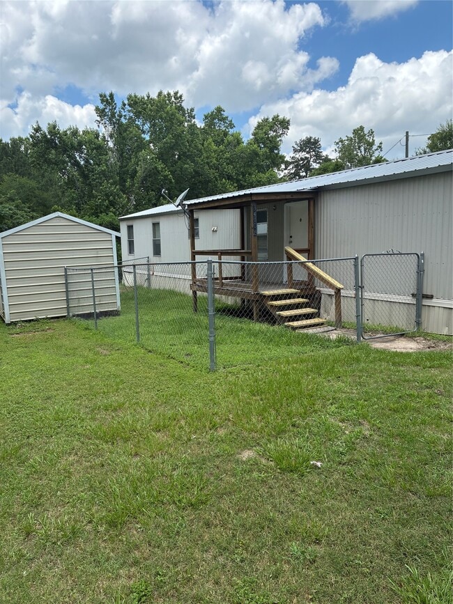 Building Photo - 3410-B State Hwy 75 S