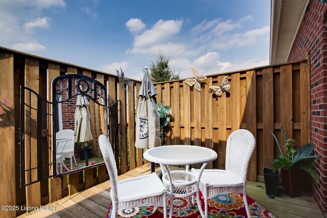 Building Photo - 203 S Dorsey Ln