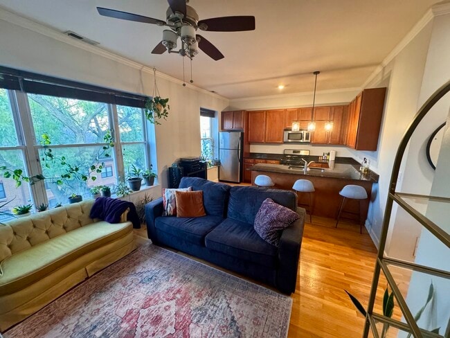 Building Photo - 1951 N Whipple St