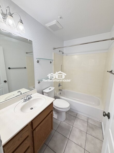 Building Photo - 776 S Beck Ave