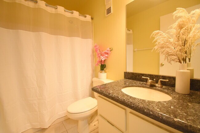 Building Photo - 22237 Woodborn Dr