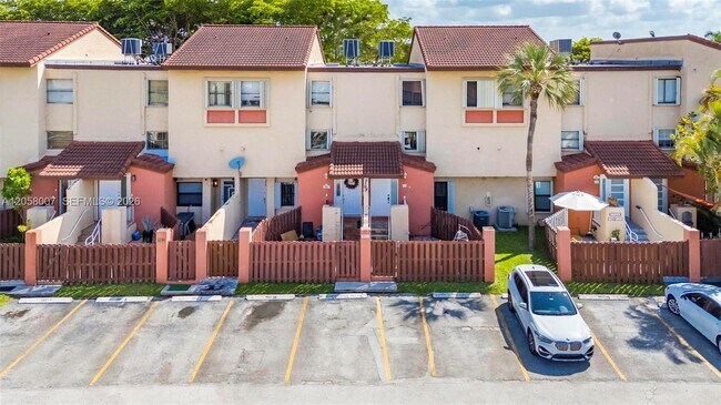 Building Photo - 9937 NW 9th St Cir
