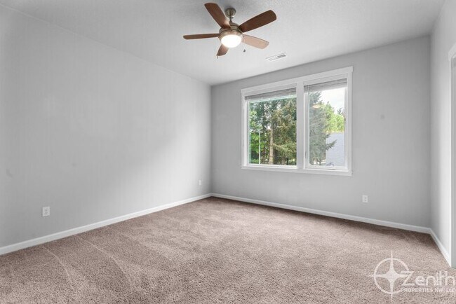 Building Photo - 16314 NE 20th St