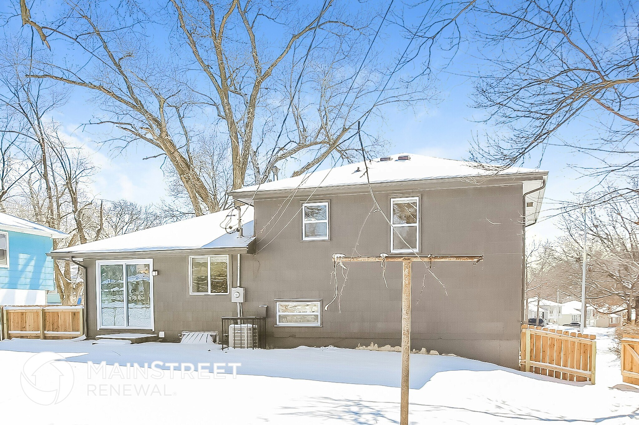 Building Photo - 9306 Fairwood Dr