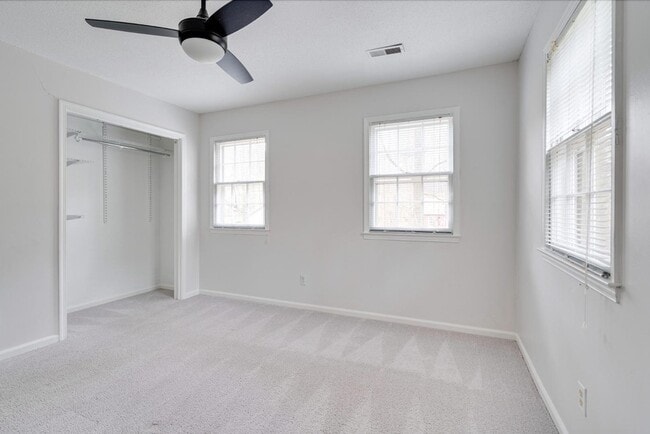 Building Photo - 2437 Tilghman Cir