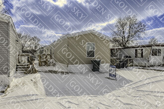 Building Photo - 807 W 14th St