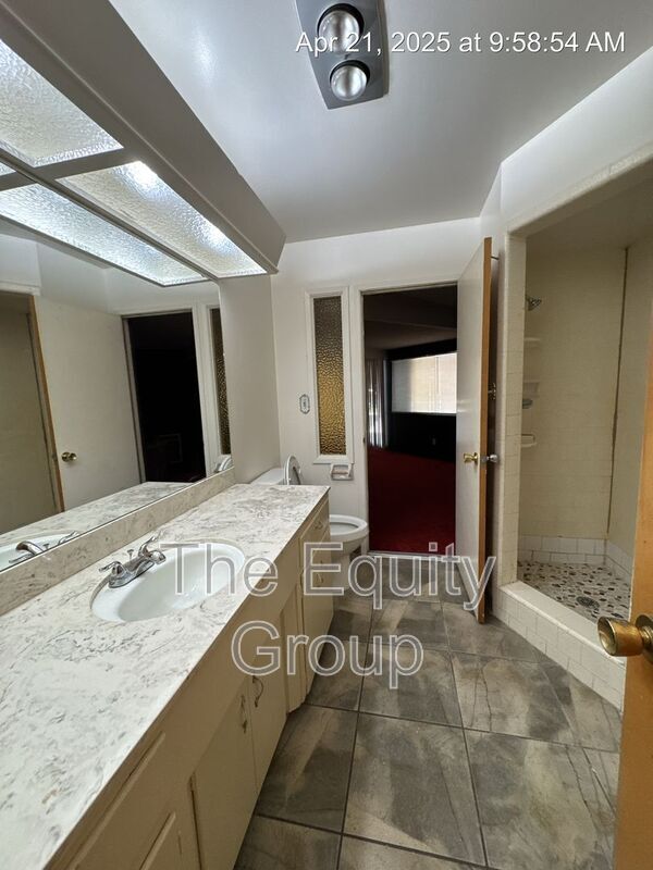 Building Photo - 5342 Avenue 280