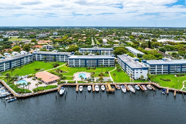 Building Photo - 3351 Spanish Trail