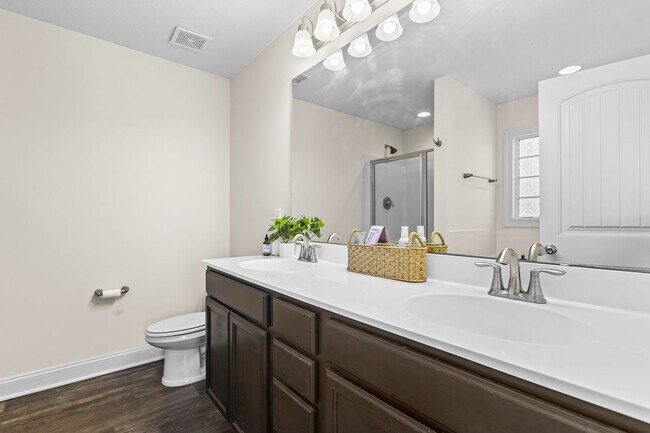 Building Photo - 520 Black Pearl Cir