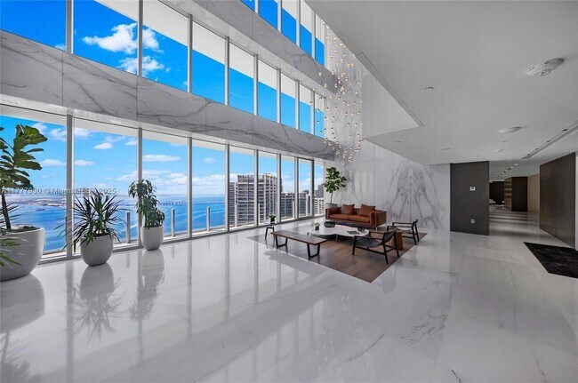 Building Photo - 300 Biscayne Blvd Way