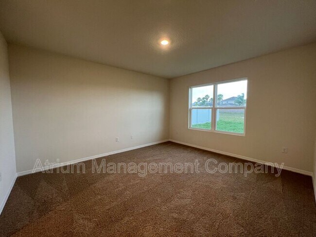 Building Photo - 2711 Rowan St