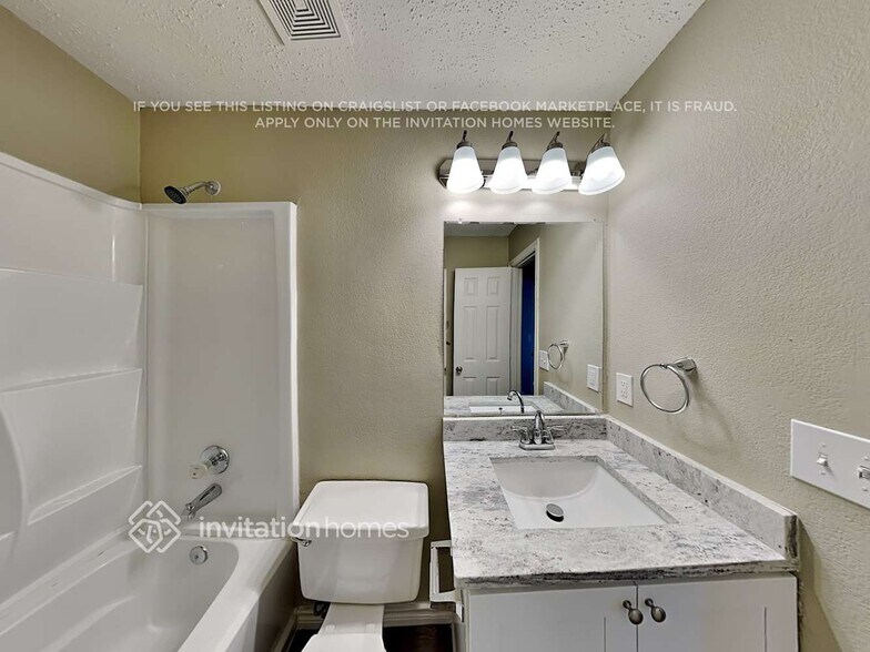 Building Photo - 8200 Bay St