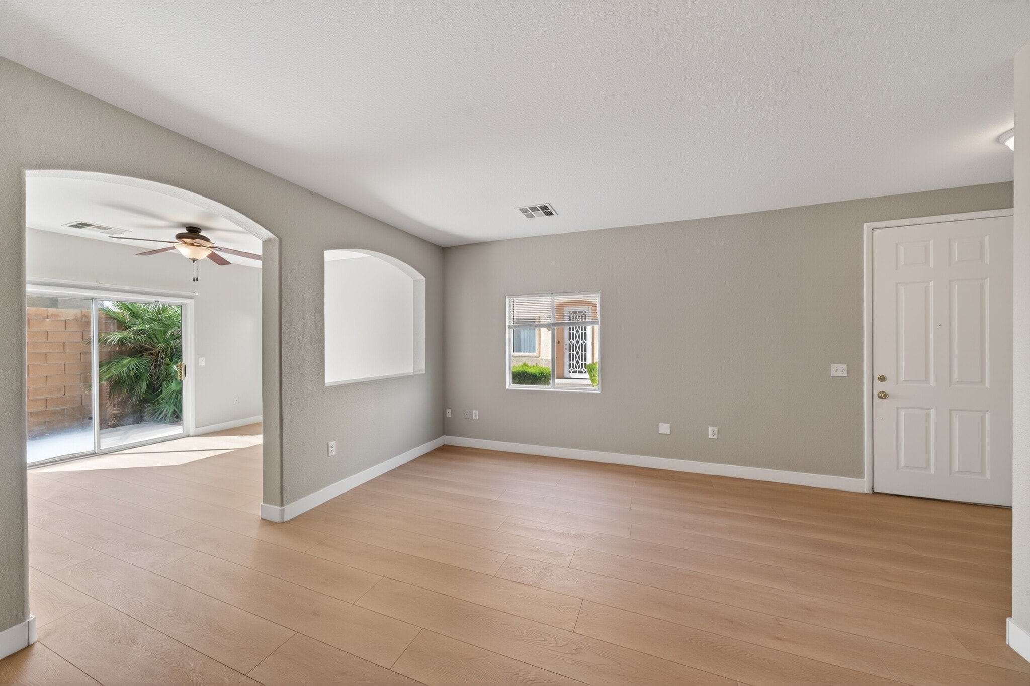 Building Photo - 6321 Blowing Sky St