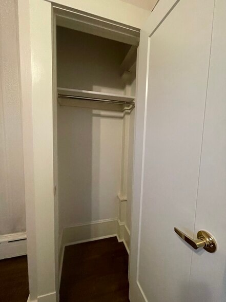 Building Photo - 264 E 4800 S