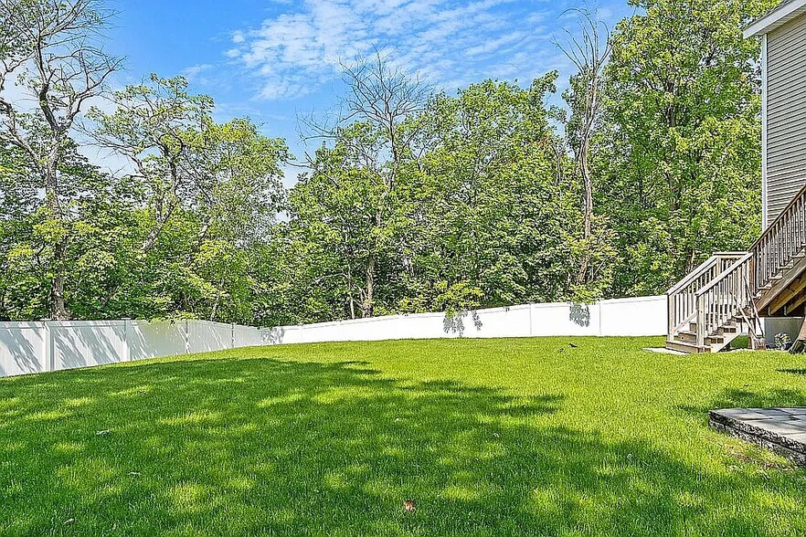 Building Photo - 25 Hopkins St