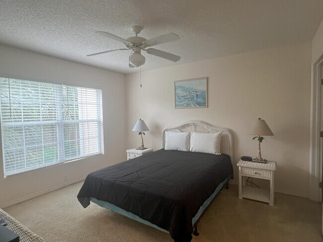 Building Photo - 4274 Calinda Ln