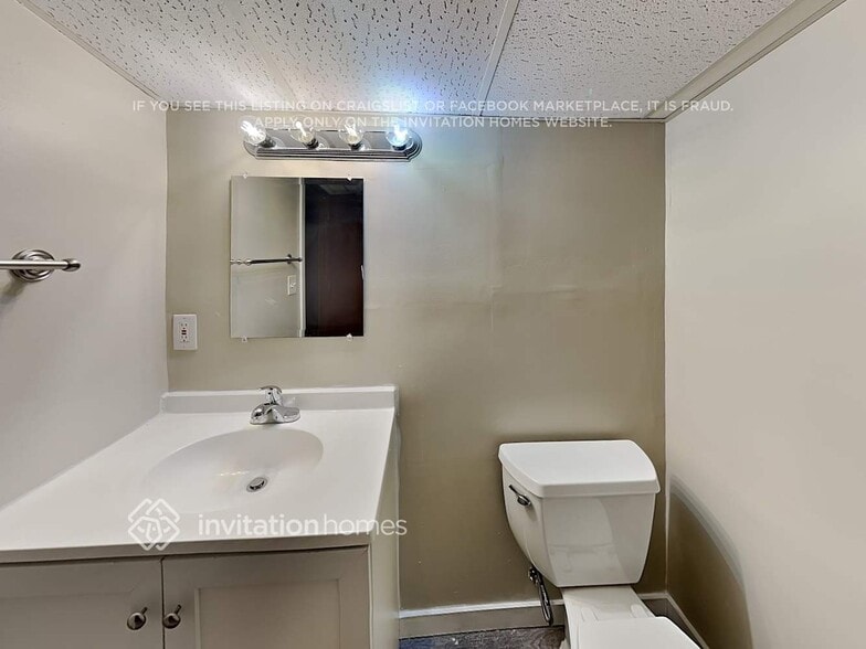 Building Photo - 2162 Mesabi Ave