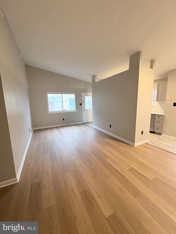 Building Photo - 390 Aldeberan Dr