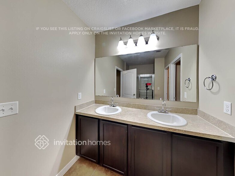 Building Photo - 5848 Windsong Oak Dr