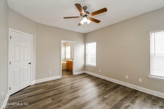 Building Photo - 3107 Wandering Oaks Dr