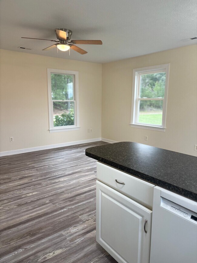 Building Photo - 10399 Hope Cir