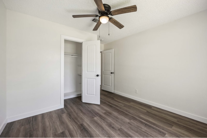 Building Photo - 12418 A Bar Dr