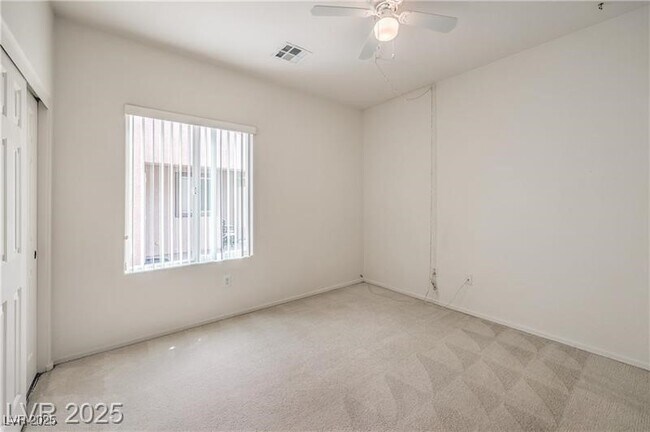 Building Photo - 3520 Kittiwake Rd
