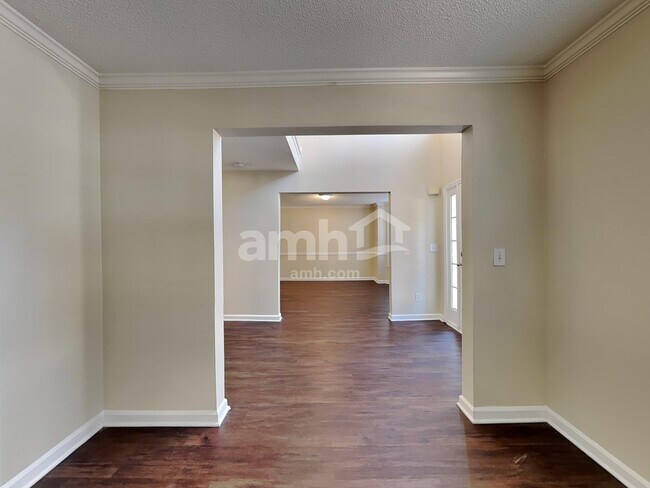 Building Photo - 3951 Saint George Ter SW