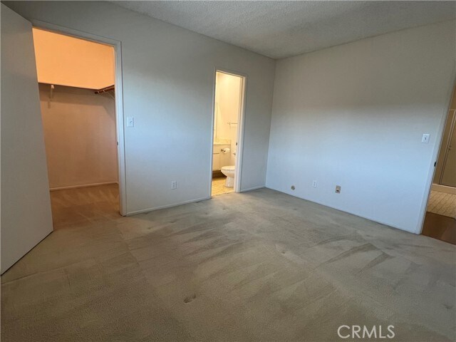 Building Photo - 14560 Clark St