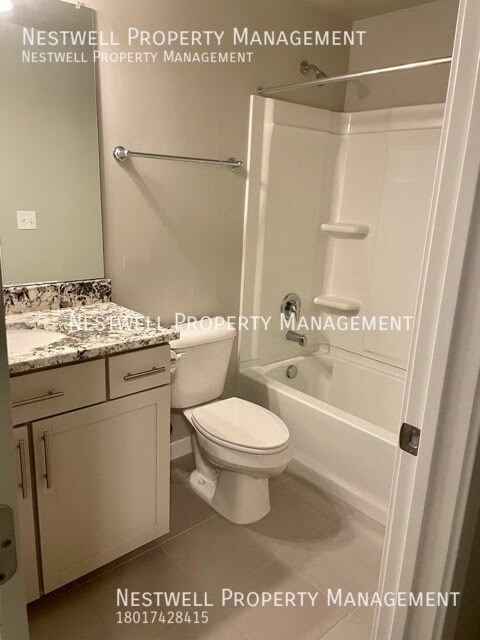 Building Photo - Amazing End-Row Townhome in Traverse Mountain